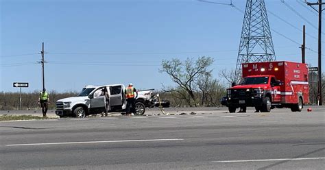 Multi-vehicle crash scatters debris across I-8